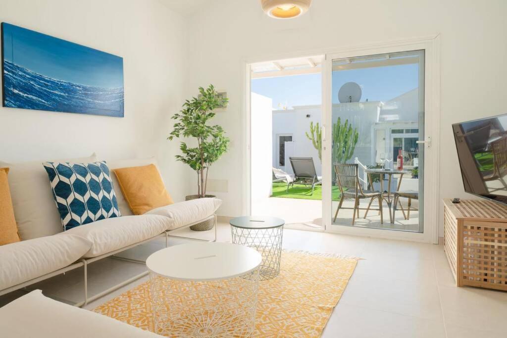 Luxurious Bungalow A2 In A Quiet Complex With Pool 100M From The Sea 차르코 델 팔로 외부 사진