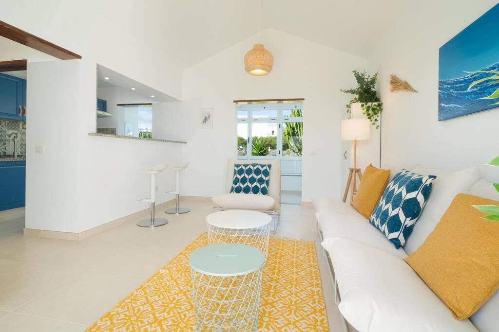 Luxurious Bungalow A2 In A Quiet Complex With Pool 100M From The Sea 차르코 델 팔로 외부 사진
