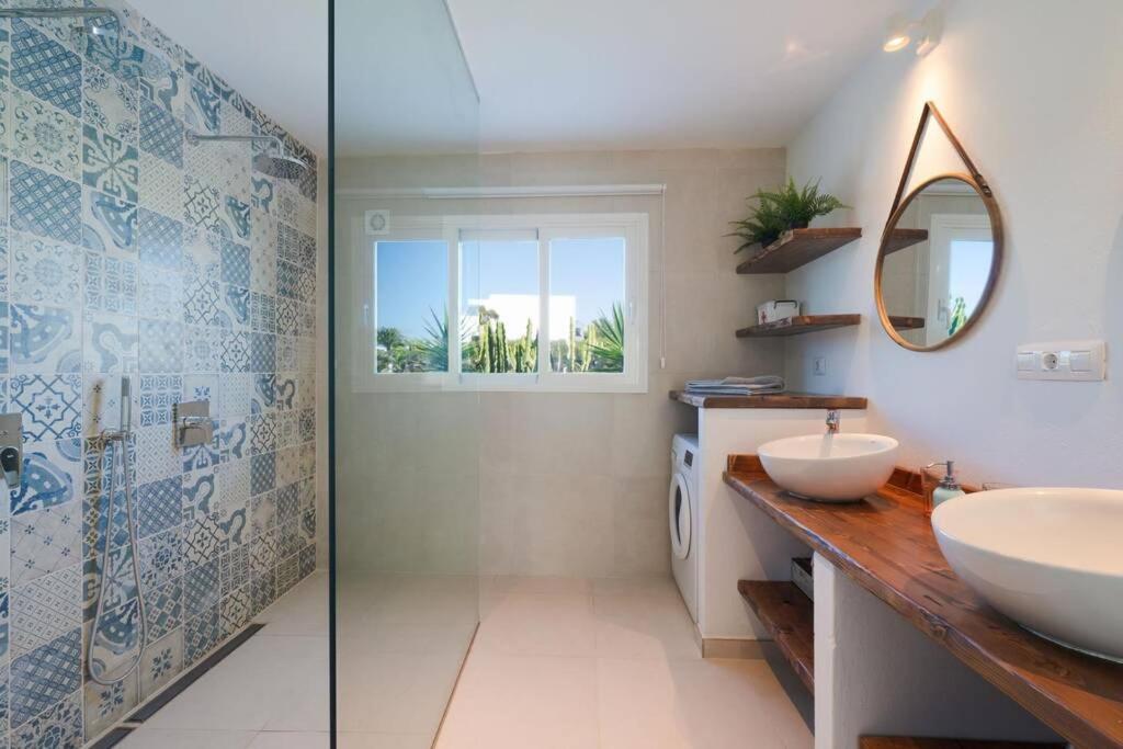 Luxurious Bungalow A2 In A Quiet Complex With Pool 100M From The Sea 차르코 델 팔로 외부 사진