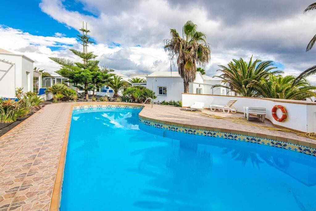 Luxurious Bungalow A2 In A Quiet Complex With Pool 100M From The Sea 차르코 델 팔로 외부 사진