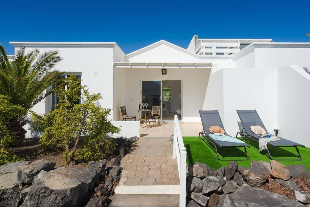 Luxurious Bungalow A2 In A Quiet Complex With Pool 100M From The Sea 차르코 델 팔로 외부 사진